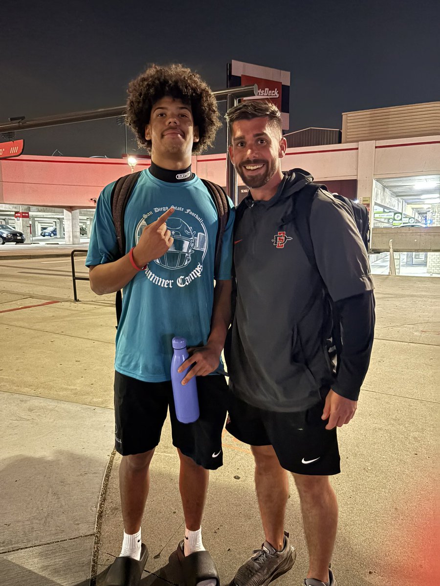Taylan Patterson (@_taylan_4) on Twitter photo Blessed to receive my first Divison 1 offer from San Diego State University.
<a href="/cjmcgorisk/">CJ McGorisk</a> <a href="/CoachSumlerSDSU/">Demetrius Sumler</a> <a href="/bashagridiron/">Basha Gridiron</a> <a href="/RecruitingBasha/">Basha HS Football Recruiting</a> Blessed to receive my first Divison 1 offer from San Diego State University.
<a href="/cjmcgorisk/">CJ McGorisk</a> <a href="/CoachSumlerSDSU/">Demetrius Sumler</a> <a href="/bashagridiron/">Basha Gridiron</a> <a href="/RecruitingBasha/">Basha HS Football Recruiting</a>