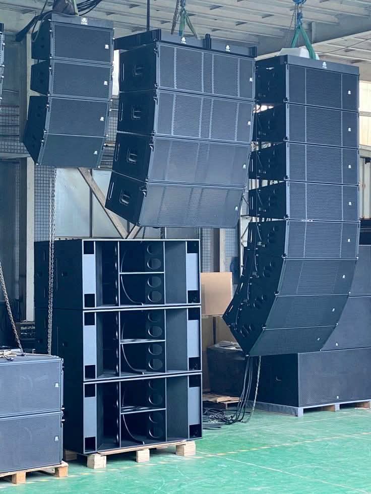 UnclePamilerin's tweet image. Your phone connects to these speakers. Which song are you playing ?
