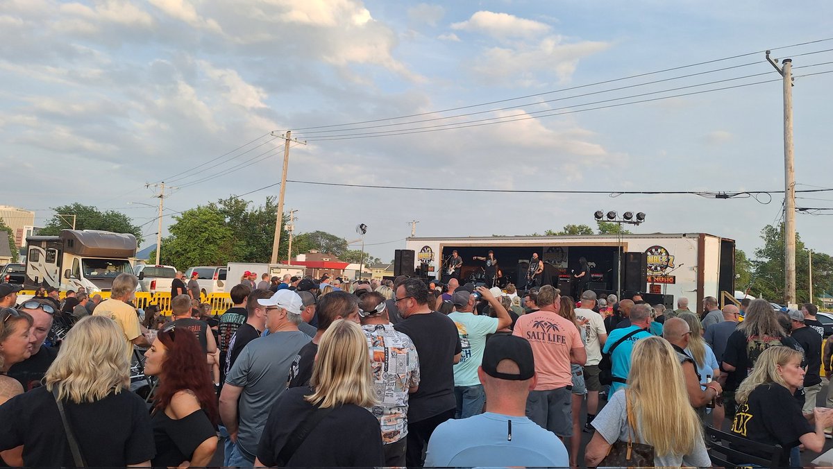 Chip Z'Nuff * (@chipznuff) on Twitter photo Thank you <a href="/doublezzzztft/">Doublezzzz</a> and <a href="/fasterpussycat/">Faster Pussycat</a> @josiescott for a magnificent evening of hits! <a href="/MonstersOfRock/">Monsters Of RockĀ®</a> <a href="/Rock109/">Rock109</a> Thank you <a href="/doublezzzztft/">Doublezzzz</a> and <a href="/fasterpussycat/">Faster Pussycat</a> @josiescott for a magnificent evening of hits! <a href="/MonstersOfRock/">Monsters Of RockĀ®</a> <a href="/Rock109/">Rock109</a>