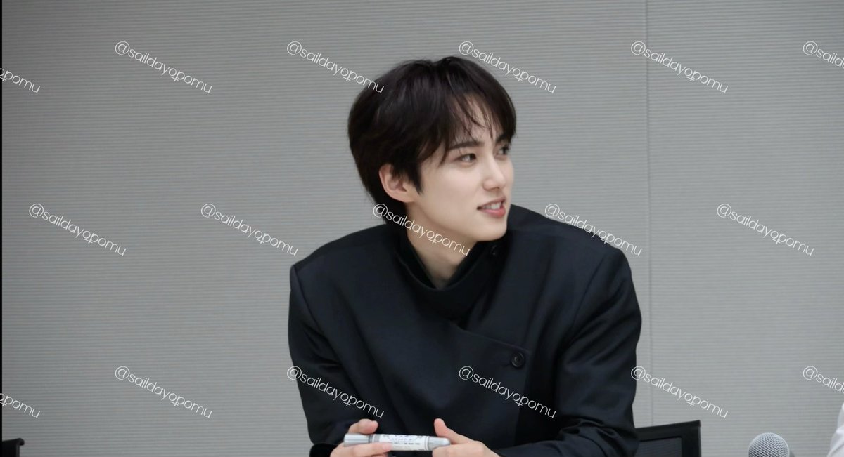 サイン終わりのBirthday BOY✨🎂
#尾崎匠海　#INI全員サイン会