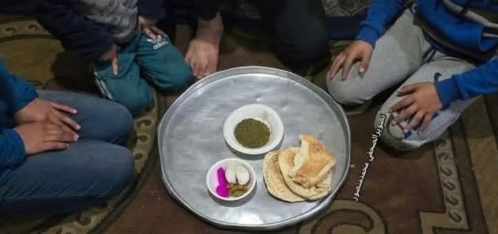 I feel very sad because there are no donations at all. My family needs urgent help to buy food. Please help my family. Be a reason to save our lives 💔
If you see this, PLEASE just comment with a dot .
gofund.me/9271e67b