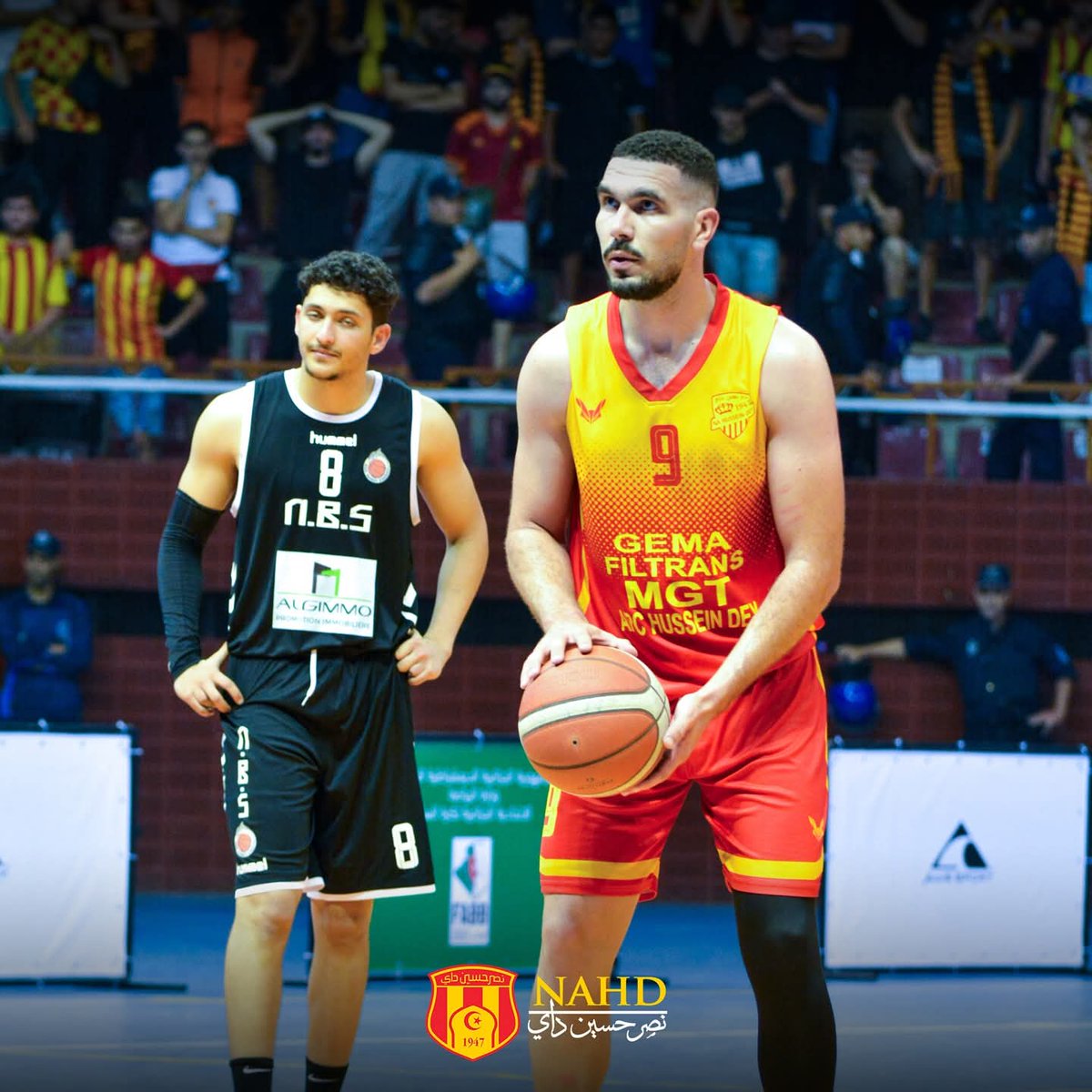 Le NAHD et Fennecs Stars à 3 points d etre champion d' Algerie de basket.
Seconde manche set après-midi #fennecsstars #ballers #basketball #Algerie #🇩🇿