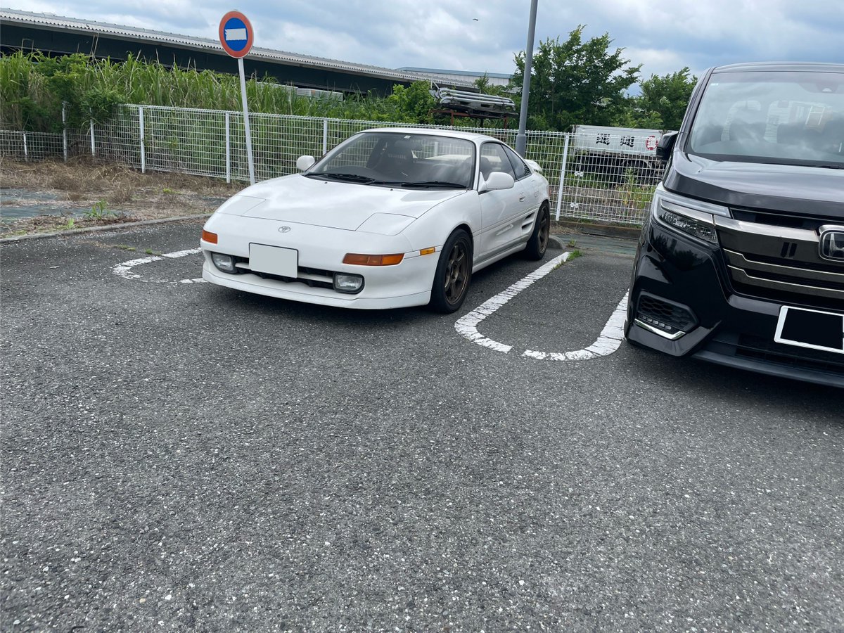 いただいたダウンサス着けて復活、超前上がり
フロント車高上げてキャンバー起こすだけで超快適カーになったけどやっぱり低さは譲れないので、JKがスカートを短くする気持ちが今なら一番理解できる