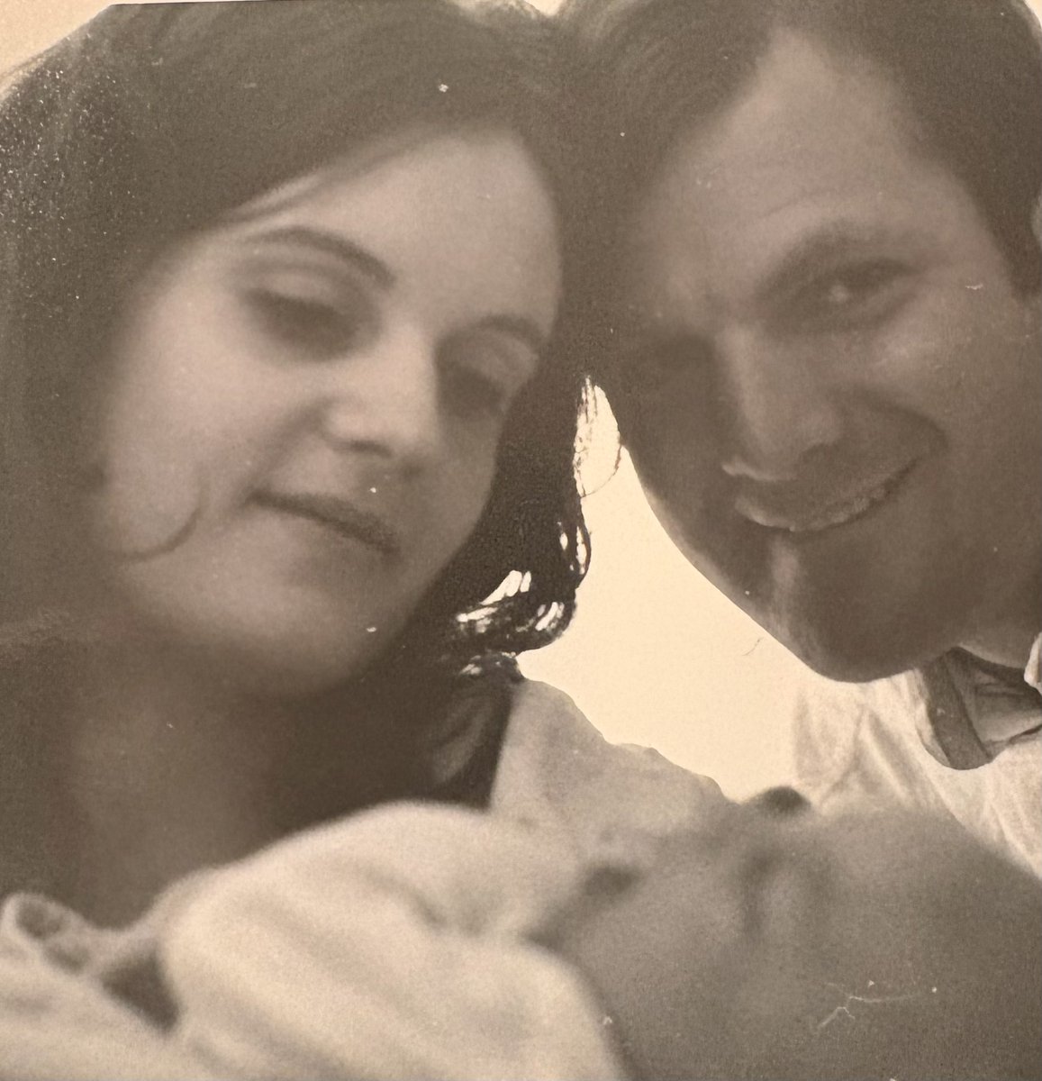 cameronwterry's tweet photo. @VolatilityQ @LordStoppington Thanks Sir.  My sweet mom studied design with Dior and Pucci Paris then dance with Ballet West in the ‘60s but gave it all up for family - raising a nurse, a doctor and a couple Wall Street bankers.  She’s my joy. https://t.co/BIwzqrEnw8
