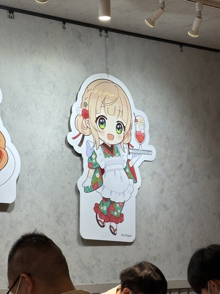 装飾も料理も全部可愛かった！
グッズはあんま残ってなかったけど事後通販あるらしいからヨシっ！