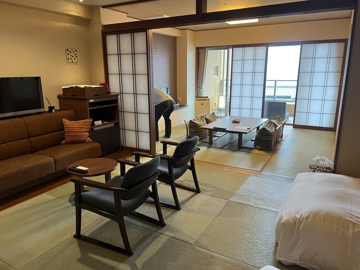 hide6647's tweet image. 