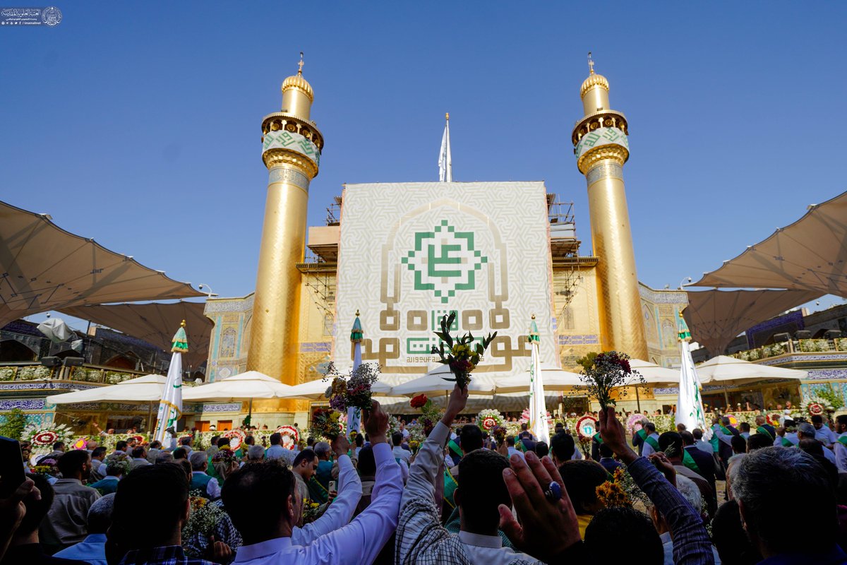 ببهجةٍ غامرة وهتافات غديريّة .. خَدَم العتبة العلويّة المقدّسة يحتفلونَ بعيدِ تتويج أميرِهم عليٍّ (عليه السلام)

#علي_ميزان_الاعمال
#عيد_الله_الاكبر