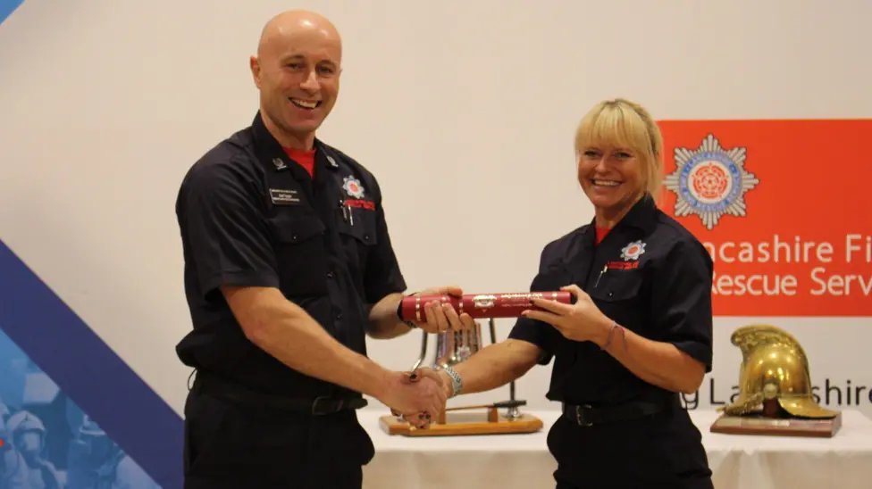 Sue Ward, 51, finally realises firefighter dream. Sue is proudly serving as an on-call firefighter for Lancashire Fire and Rescue Service - an inspiration for others who are thinking of joining.
bbc.co.uk/news/articles/…