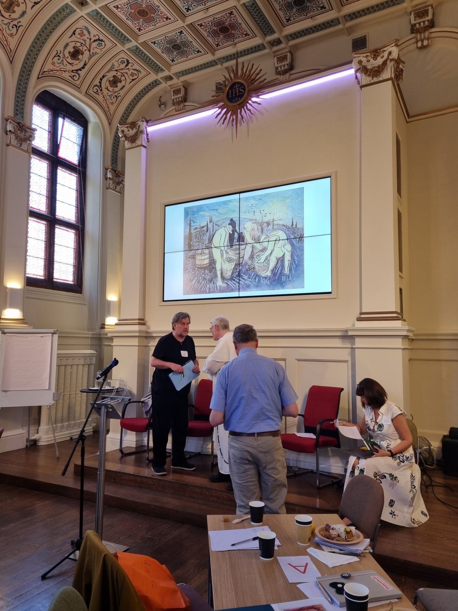 silvestri_arte's tweet image. Glad 2 collaborate in remote manner with @Centre4CSTP networking meeting on #fratellitutti #PopeFrancis yesterday @londonjesuit . #PapaFrancisco #papafrancesco #papafrancesco #dottrinasociale #catholicsocialteaching #art #arte #chiesacattolica #catholic #church @AnnaRowlands1