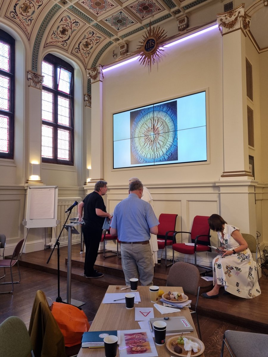 silvestri_arte's tweet image. Glad 2 collaborate in remote manner with @Centre4CSTP networking meeting on #fratellitutti #PopeFrancis yesterday @londonjesuit . #PapaFrancisco #papafrancesco #papafrancesco #dottrinasociale #catholicsocialteaching #art #arte #chiesacattolica #catholic #church @AnnaRowlands1