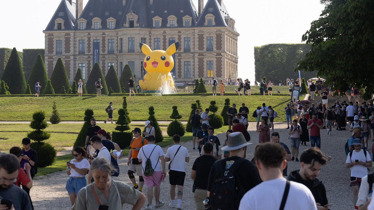 PokemonGoApp's tweet photo. Once more into the fray, noble Trainers!
A new day of revelry at #PokemonGOFest2025 hath dawned in the grand city of Paris!

📍: Paris, France

#PokemonGO https://t.co/FtrpCkRHLQ