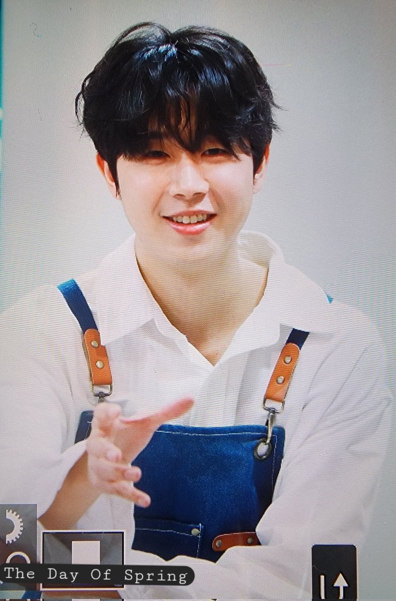 TheDayOfSpring's tweet photo. 250616
근데 너무 잘 어울린다☕️

#김동현 #동현 #Kimdonghyun #Donghyun #국민아덜 https://t.co/v84IWJYaff