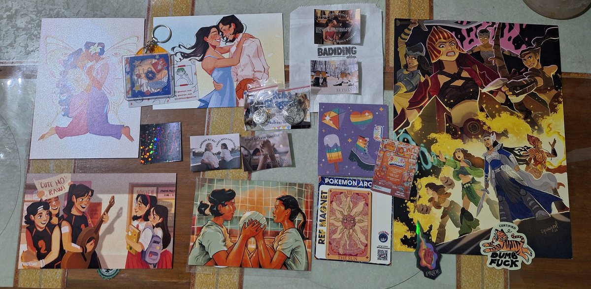 Binili ko lahat ng rookie merch na nakita ko #Queerlayaan