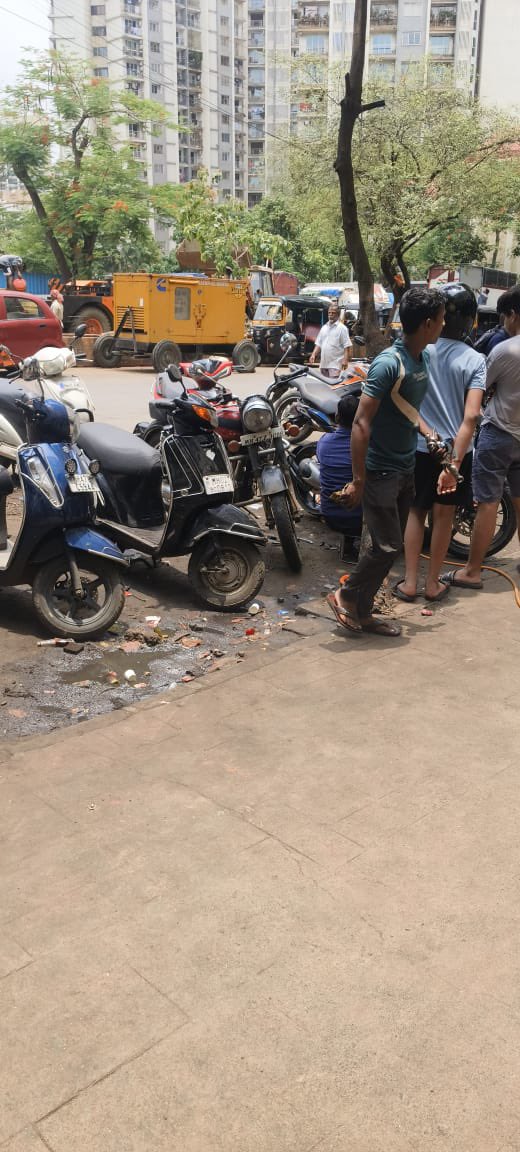 Roopesh Dhanawade™️ tweet media