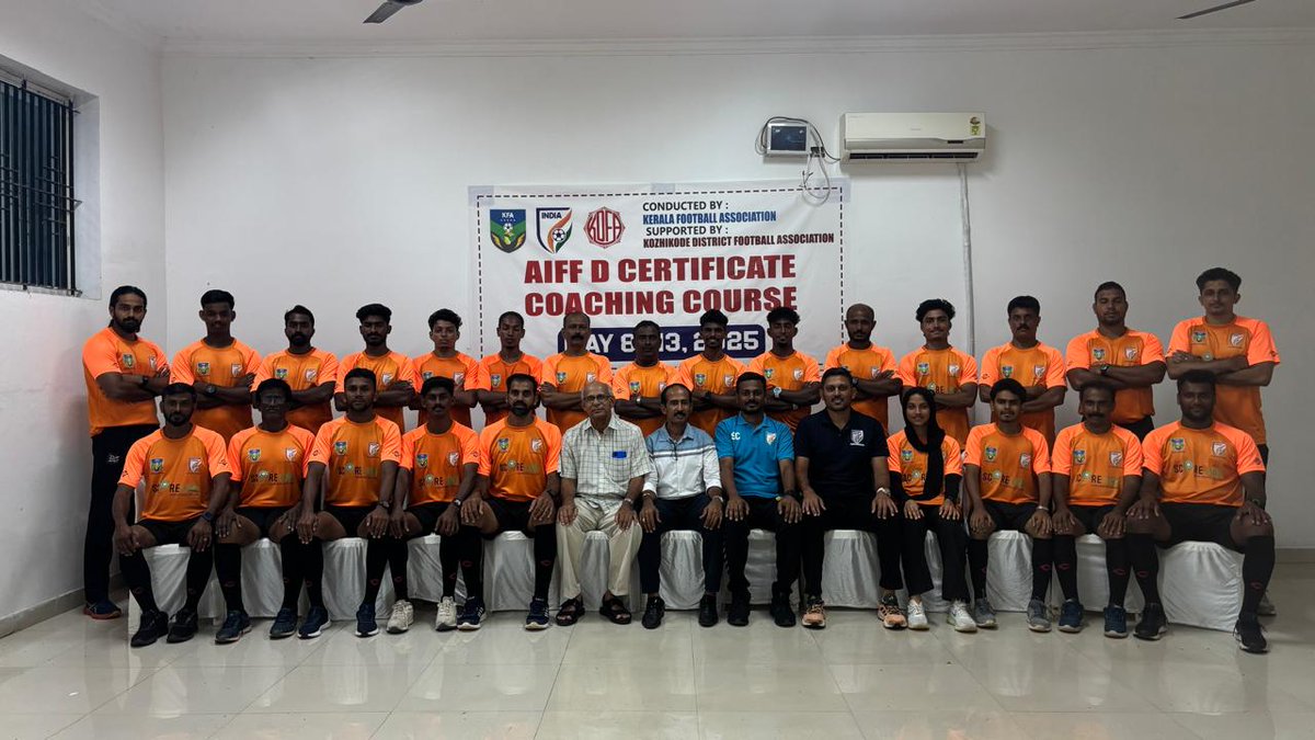 keralafa's tweet image. The AIFF D Certificate Coaching Course (8–13 June 2025) concluded successfully under the expert mentorship of Shafeeq Hassan M. 🎓⚽

Wishing all participants a successful coaching journey ahead! 💪🏽🇮🇳

#AIFF #CoachingCourse #IndianFootball #GrassrootsDevelopment #KeralaFootball
