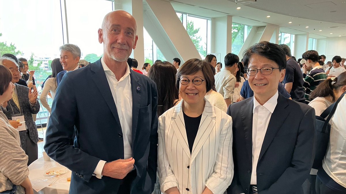EUAmbJapan's tweet image. Encouraged by the keen interest in #StudyinEurope at this year’s #EHEFJapan, which saw a record number of visitors.🇪🇺 📚📝🏫🎓
Huge thanks to @hosei_pr for hosting! #euinjapan