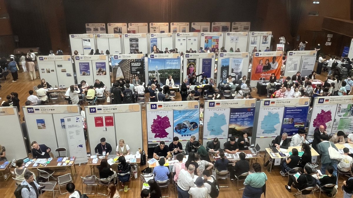 EUAmbJapan's tweet image. Encouraged by the keen interest in #StudyinEurope at this year’s #EHEFJapan, which saw a record number of visitors.🇪🇺 📚📝🏫🎓
Huge thanks to @hosei_pr for hosting! #euinjapan