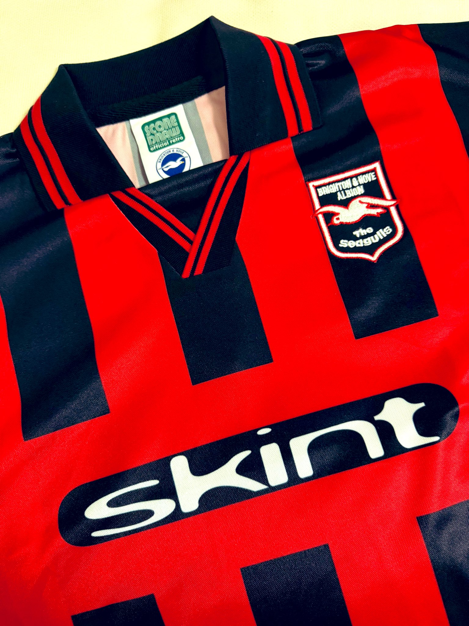 新品】サッカー Brighton u0026 Hove Albion ジュニア長袖XS
