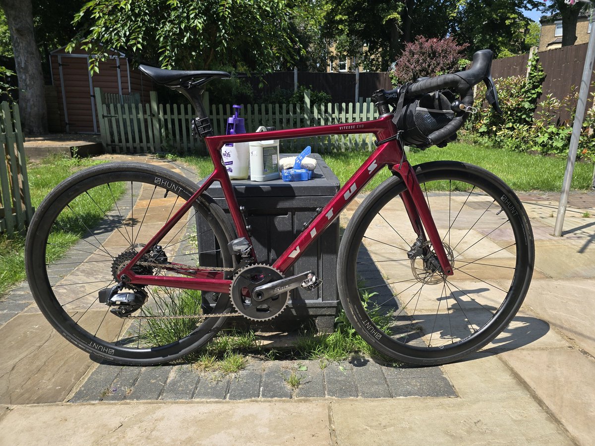 Massive thanks to <a href="/Finchesemporium/">Finches Emporium</a> for the bike service and getting my favourite bike ready for some epic rides this summer. Now squeak and creak free. 🚲😍👌
Can't recommend them enough.