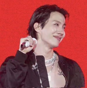 btschartsdailyc's tweet image. Officially Hobi ended his Tour!! 😭💜 We can’t express how much we are proud of Hobi, such an incredible and talented artist ! 💜

THANK YOU J-HOPE
#OurPrideJHOPE
#ForeverThankYouJHOPE
J-HOPE OUR LIGHT ON STAGE
OUR FOREVER ARTIST J-HOPE
J-HOPE OUR BRIGHTEST STAR
J-HOPE OUR FUTURE