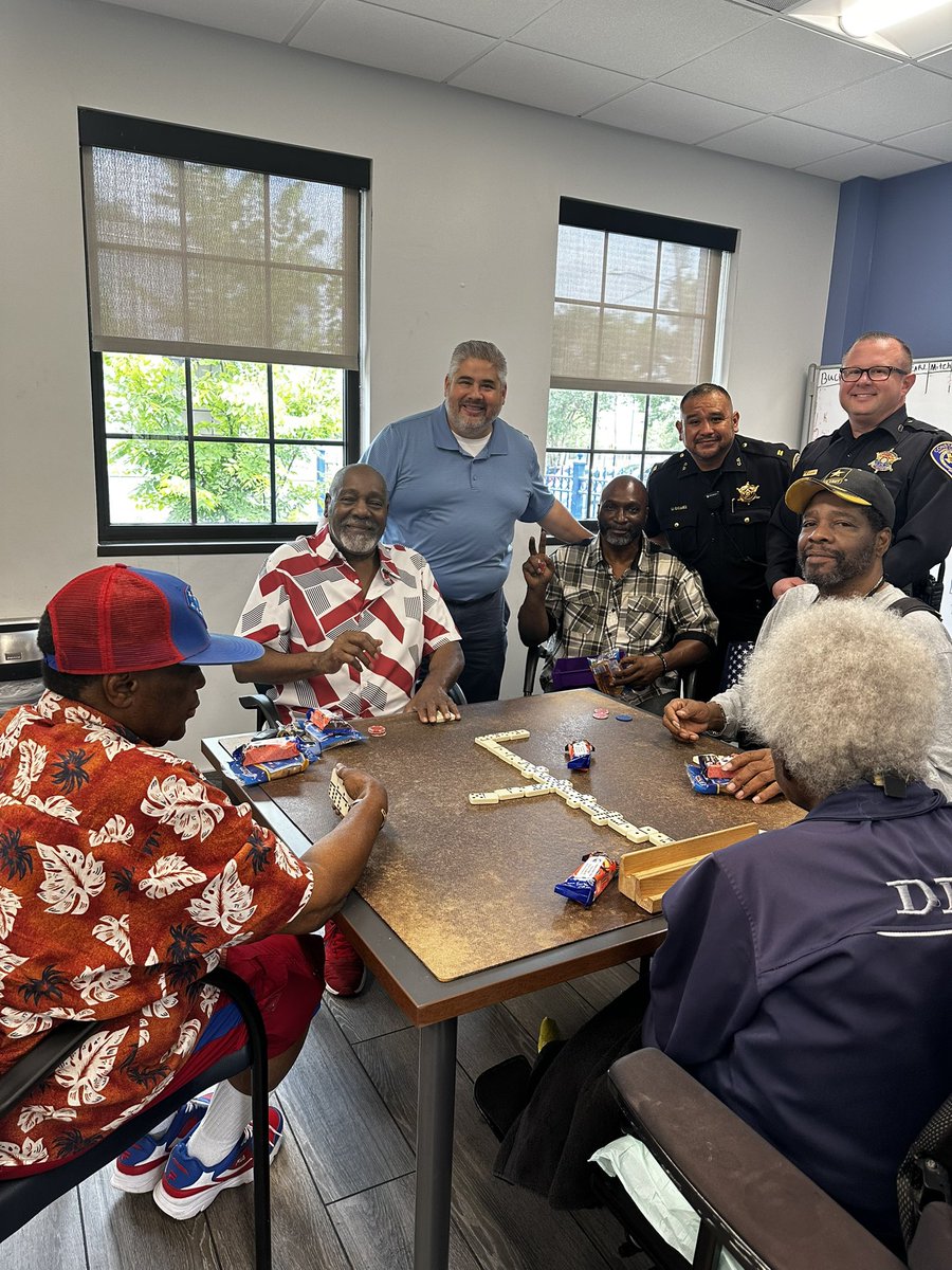 JudgeTrevinoIII's tweet image. Always ❤️ visiting our Pct 6 seniors. We took them treats & got to catch up, it was so much fun. Yesterday we stopped by Northside, Denver Harbor, & Fifth Ward community centers. Happy Father’s Day to all & have an amazing weekend. #JP61 #ThePeoplesJudge #ThePeoplesCourt👨🏽⚖️❤️⚖️