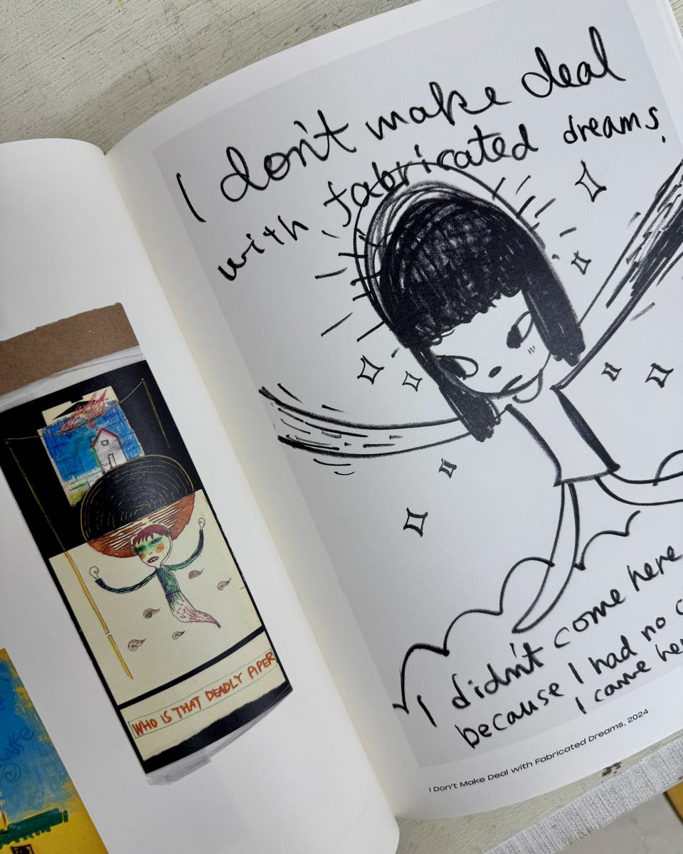 初期のモチーフが繰り返される。今回の個展は回顧展ではあるけれど