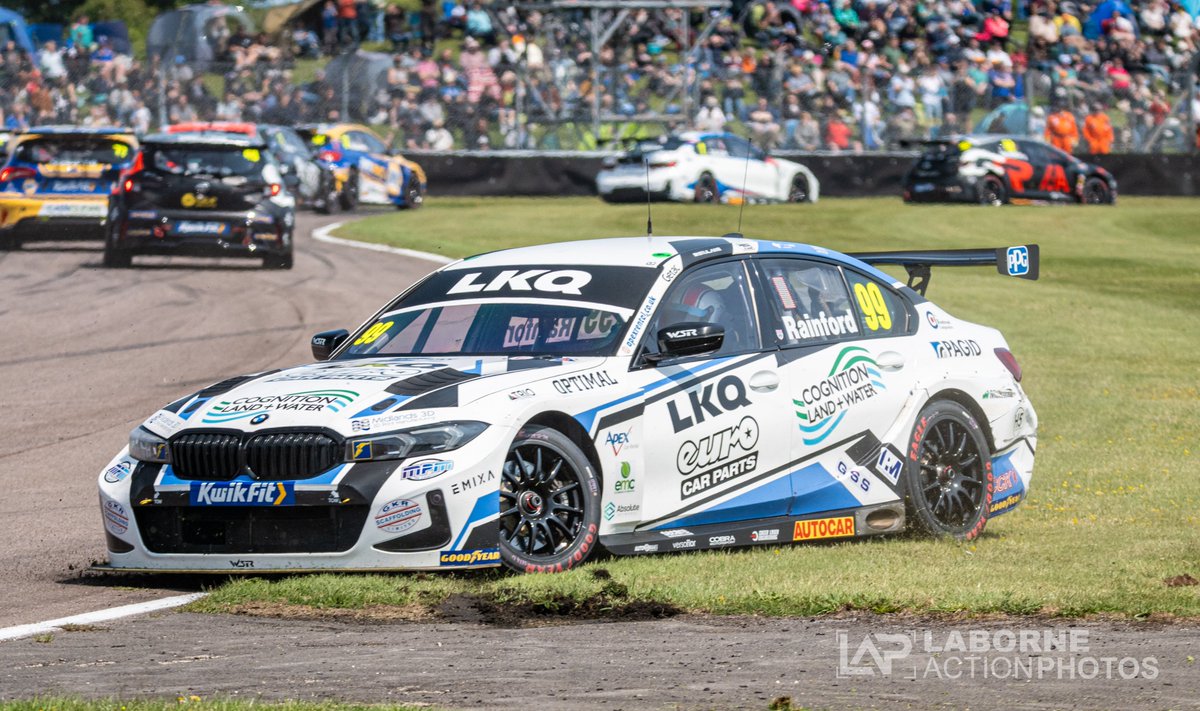 When the action comes to you...

@racingrainford's off at the start of race 1.

What the <a href="/ITVSport/">ITV Sport</a>  camera captured, and what I captured!

<a href="/BTCC/">BTCC</a>  <a href="/thruxtonracing/">Thruxton Circuit</a>