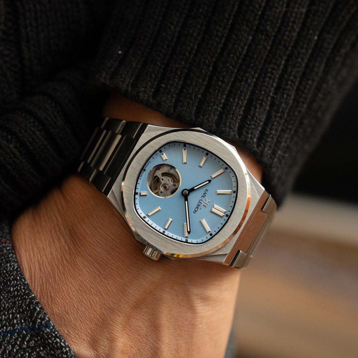 karlleimon's tweet photo. Majesty Open Heart Ice Blue Now Available 
https://t.co/Srb7Sl4ydw https://t.co/HKeyKL4lSA