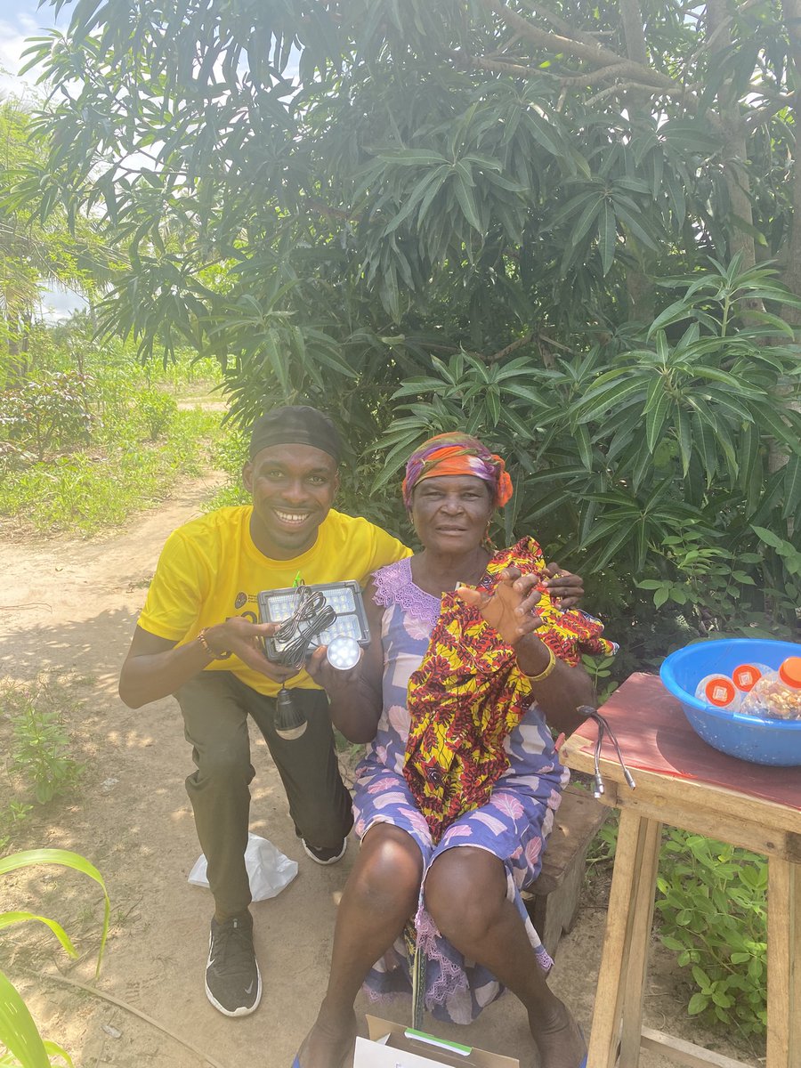 TheClimateSoc's tweet photo. π‘ We just donated 101 solar lamps to the Bomigo community!
Together, weβre lighting up homes, hopes, and futures β one lamp at a time. ππ
#BomigoBright #CleanEnergy #SolarForAll #RE4CC https://t.co/6XTOfqbMvA