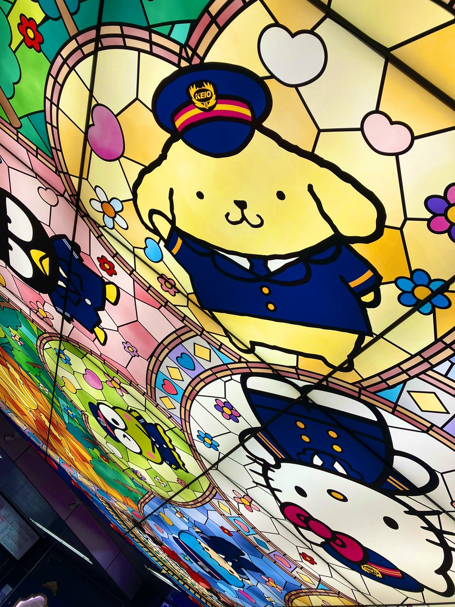 00pmaru00's tweet image. 今回はサンリオの世界へ🎠🎀☁️
駅の改札口、ホーム、書店にも
推しを発見🌻💛
テンション上がりまくりです
夜はカラオケスナックで
昭和歌謡を歌い
奈保子さんの話と
好きアピールをしてきました🥰
慣れない土地で内心ドキドキでしたが
歌を通じて新たなつながりができました🌸