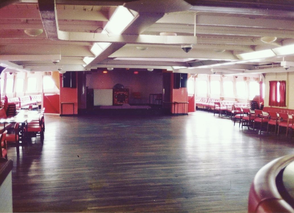 Fab pic from the internet of the stage of the ROYAL IRIS ferry boat.  BTW my Steve Avo Lindsey single ROYAL IRIS is released this Friday.  Pre save: slinky.to/RoyalIris