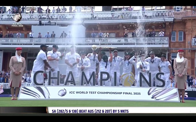 jingur2306's tweet photo. They celebrates like a KID 😅
#CongratulationsSA #SAvAUS #WtcFinal2025 #cricket #TestCricket #WTC2025 #TembaBavuma https://t.co/SE1sIiyIFu