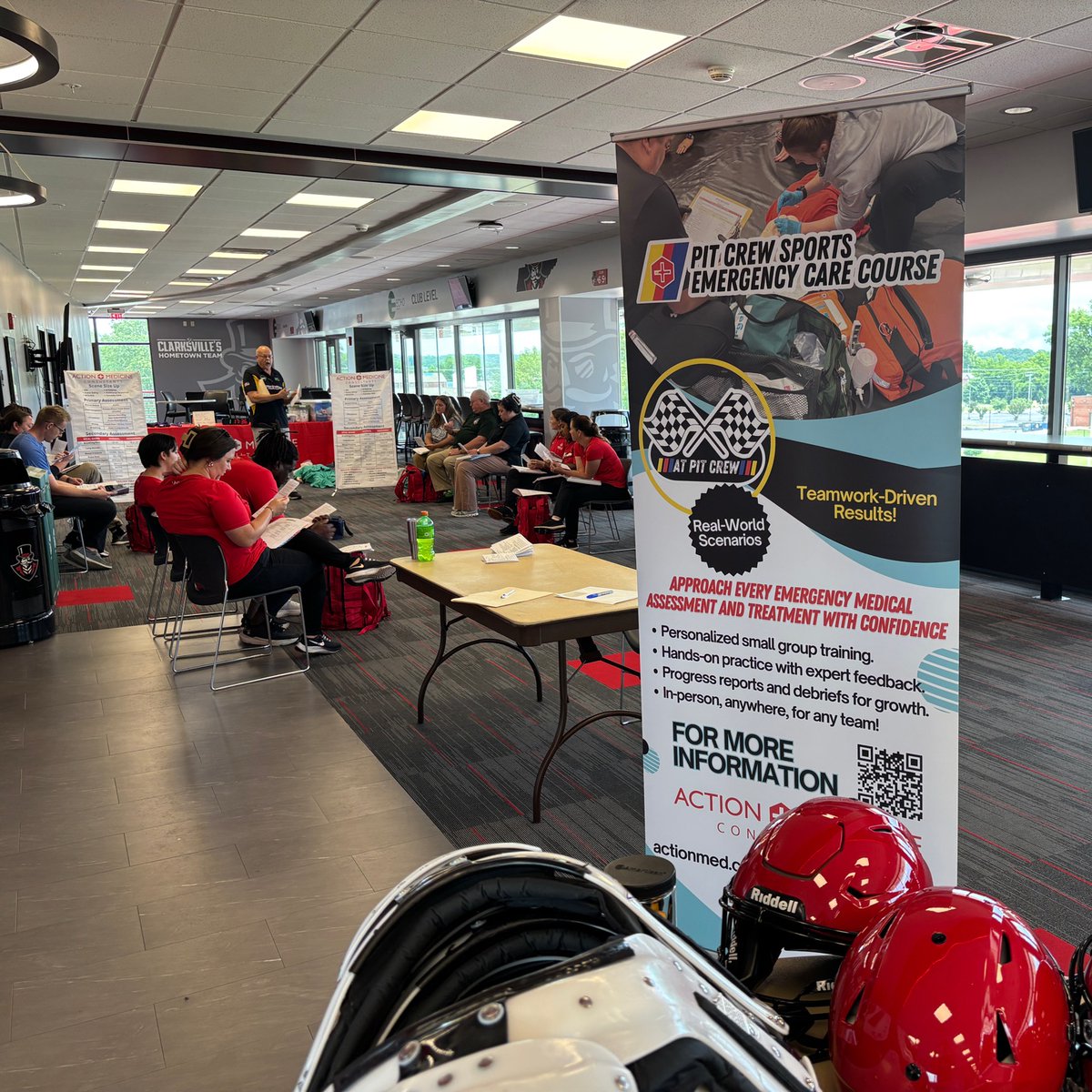 ActionMedCo's tweet image. 🔥 ActionMedCo got great training laps at APSU!
Yesterday’s #PitCrewSportsEmergencyCare Course brought high-impact, hands-on emergency training to be ready when it matters most!
📸 Check out the pics of our newest crew members in action—confident, prepared, and field-ready!