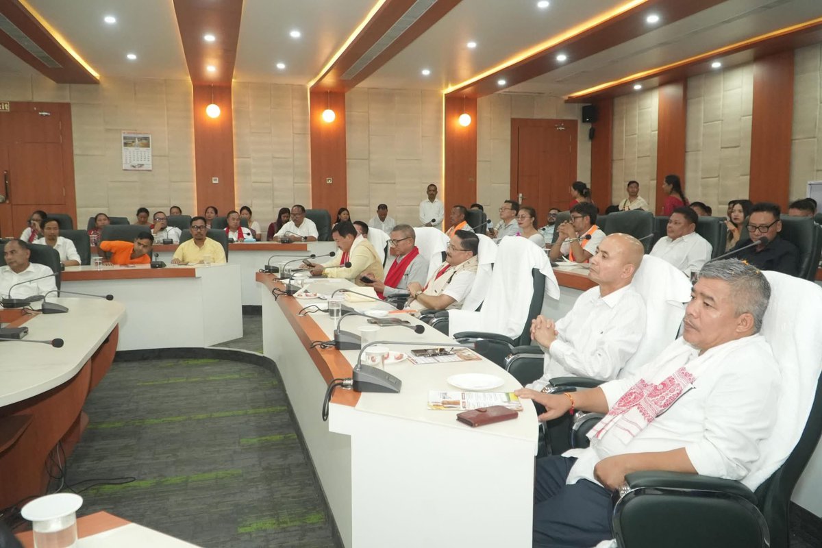 DilipSaikia4Bjp's tweet photo. Delighted to join the Professional Conclave on Sankalp se Siddhi, celebrating 11 years of Seva, Sushasan &amp; Garib Kalyan under the leadership of Hon’ble PM Shri @narendramodi.

Joined by CEM Dr. @TuliramRonghang, MP @AmarsingTisso &amp; senior BJP leaders.

#11YearsOfSeva https://t.co/e6pyiiM21Z