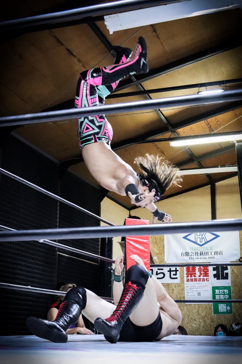 #osw_fan 小岩道場。
小藤想像よりデカがった
でも、イケメン野郎に勝ったぞ！

ハンドスプリングの時足が壁にあったて。。。。入場も天井に。。。

俺、もしかして、二回出って二回やらかしたの事か。。。
また呼んでください。。。。

#FSWAG 
#puzzle_pw