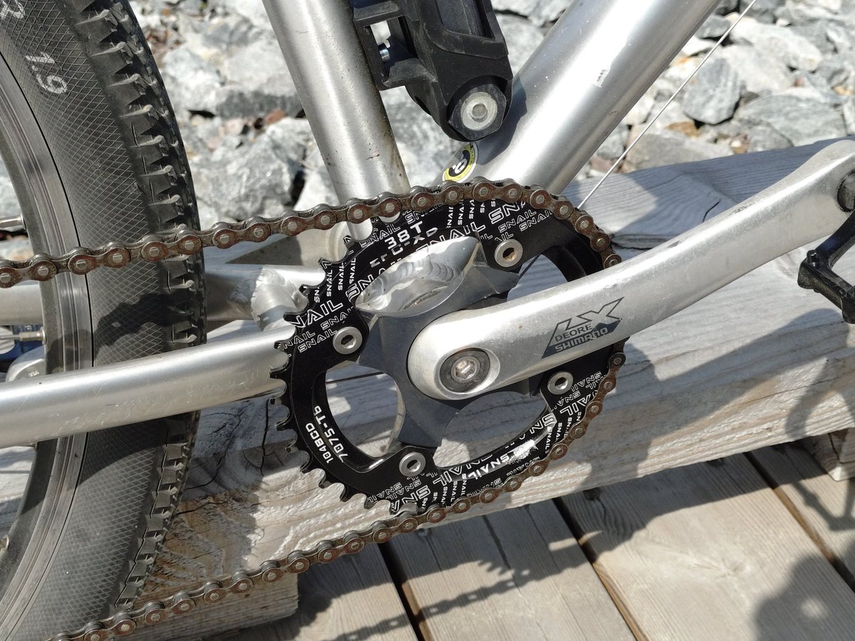 Pyöräprojekti etenee! Eruvaihtaja sai lähteä ja nyt on 1x9! Tässä vaiheessa jo tuntuu niin hyvältä, ettei välttämättä edes raaski myydä, kun saa valmiiksi!
#pyöräily #pyöräilytwitter