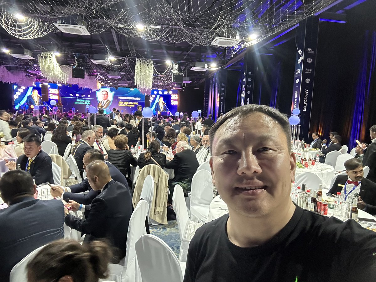 70 гаруй орноос зочилж буй JCI 500 Сенатортой мэндэлсэн өдрөө тэмдэглэх ч бас ховор боломж шүү. JCI ASPAC 2025 Ulaanbaatar, Mongolia