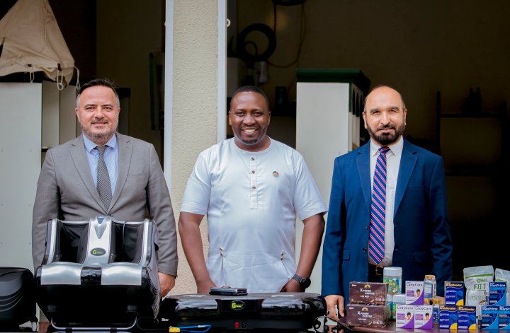GOODRICH TV (@goodrichtvrw) on Twitter photo 🚨AMAKURU AGEZWEHO🚨
Umuyobozi mukuru wa Goodrich Business Group na Mega Global Market, <a href="/DrHabumugisha/">Amb.Dr.Francis HABUMUGISHA Goodrich,PhD</a> yagiranye ibiganiro by'imikoranire na H.E Aslan Alper Yüksel,Ambasaderi wa Turukiya mu Rwanda na Ambasaderi wa Repubulika ya Kiyisilamu ya Pakistan mu Rwanda,Naeem Khan,... 🚨AMAKURU AGEZWEHO🚨
Umuyobozi mukuru wa Goodrich Business Group na Mega Global Market, <a href="/DrHabumugisha/">Amb.Dr.Francis HABUMUGISHA Goodrich,PhD</a> yagiranye ibiganiro by'imikoranire na H.E Aslan Alper Yüksel,Ambasaderi wa Turukiya mu Rwanda na Ambasaderi wa Repubulika ya Kiyisilamu ya Pakistan mu Rwanda,Naeem Khan,...