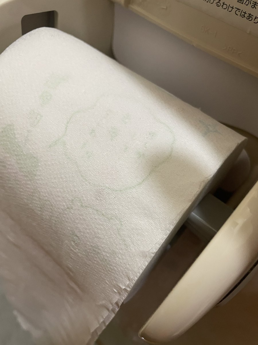 ちいかわのトイペ使ってるんですけど絵柄が内側にあるんですけどこれ不良品ってことであってますか❓❓😄😄😄