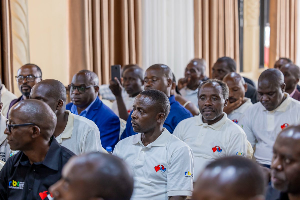 Rwanda Biomedical Centre (@rbcrwanda) on Twitter photo <a href="/MusanzeDistrict/">Musanze District</a> <a href="/RwandaNorth/">Northern Province/ Rwanda</a> <a href="/RwandaHealth/">Ministry of Health | Rwanda</a> <a href="/RwandaLocalGov/">Ministry of Local Government | Rwanda</a> <a href="/WHORwanda/">WHO Rwanda</a> <a href="/tomcloseOG/">Tom Close 𓋹</a> <a href="/ZiplineRwanda/">ZiplineRwanda</a> <a href="/Frontierclinics/">FRONTIER POLYCLINIC & DIAGNOSTIC CENTER</a> Guverineri wa <a href="/RwandaNorth/">Northern Province/ Rwanda</a> Bwana <a href="/gahundemaurice/">Maurice Mugabowagahunde</a> yashimiye abatanga amaraso mu ntara y'Amajyaruguru cyane cyane urubyiruko.
Ashimangira ko Intara izakomeza gukora ubukangurambaga kurushaho, dore ko mu maraso yatwanzwe mu mwaka wa 2024, 18% yatangiwe mu ntara y’amajyaruguru. <a href="/MusanzeDistrict/">Musanze District</a> <a href="/RwandaNorth/">Northern Province/ Rwanda</a> <a href="/RwandaHealth/">Ministry of Health | Rwanda</a> <a href="/RwandaLocalGov/">Ministry of Local Government | Rwanda</a> <a href="/WHORwanda/">WHO Rwanda</a> <a href="/tomcloseOG/">Tom Close 𓋹</a> <a href="/ZiplineRwanda/">ZiplineRwanda</a> <a href="/Frontierclinics/">FRONTIER POLYCLINIC & DIAGNOSTIC CENTER</a> Guverineri wa <a href="/RwandaNorth/">Northern Province/ Rwanda</a> Bwana <a href="/gahundemaurice/">Maurice Mugabowagahunde</a> yashimiye abatanga amaraso mu ntara y'Amajyaruguru cyane cyane urubyiruko.
Ashimangira ko Intara izakomeza gukora ubukangurambaga kurushaho, dore ko mu maraso yatwanzwe mu mwaka wa 2024, 18% yatangiwe mu ntara y’amajyaruguru.