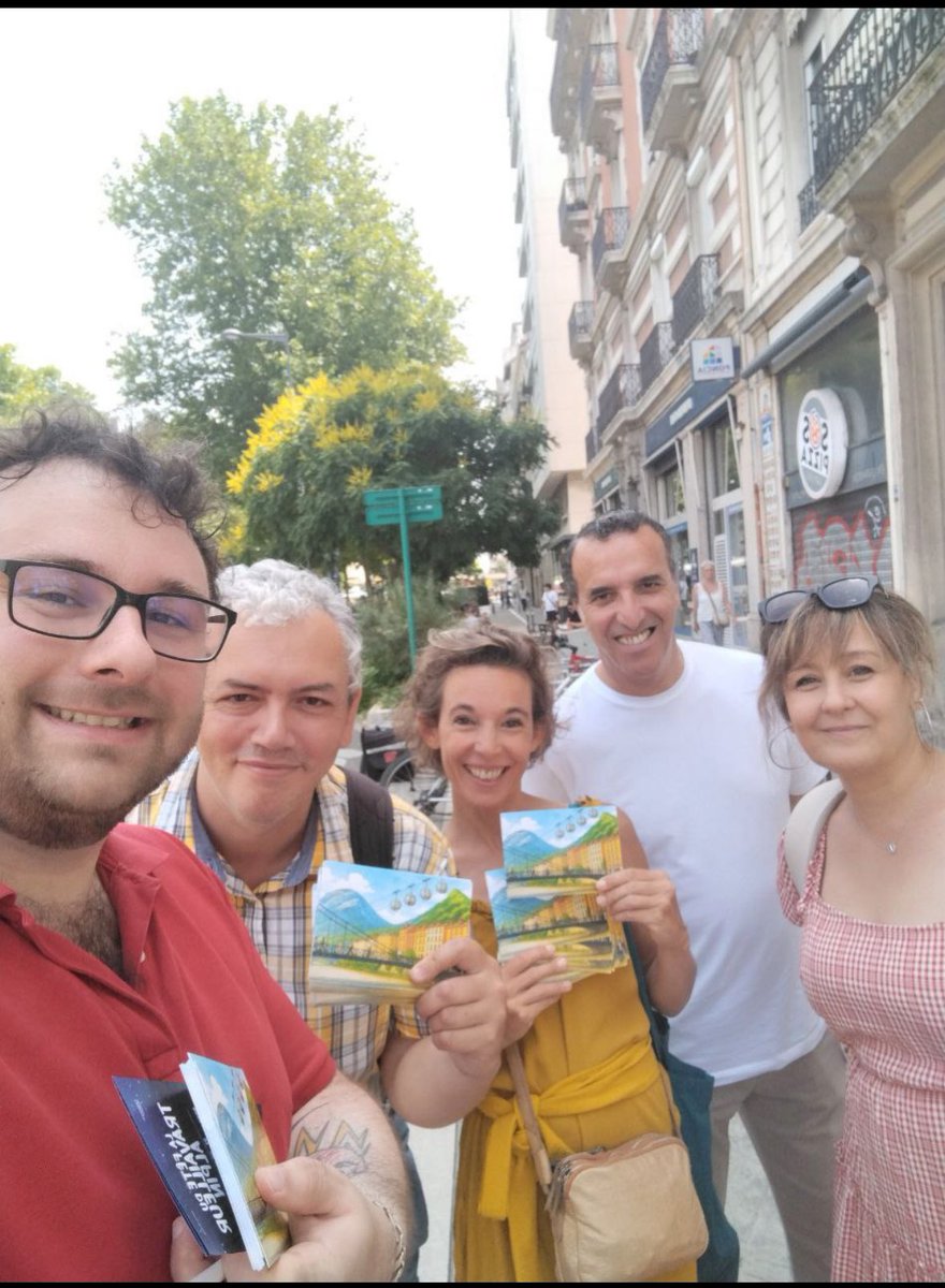 Belle déambulation aujourd'hui dans le cadre de la journée de la fête des Tuiles! Un grand merci aux Grenobloises et Grenoblois pour leur accueil chaleureux et leur motivation inspirante pour la suite. #Grenoble2026