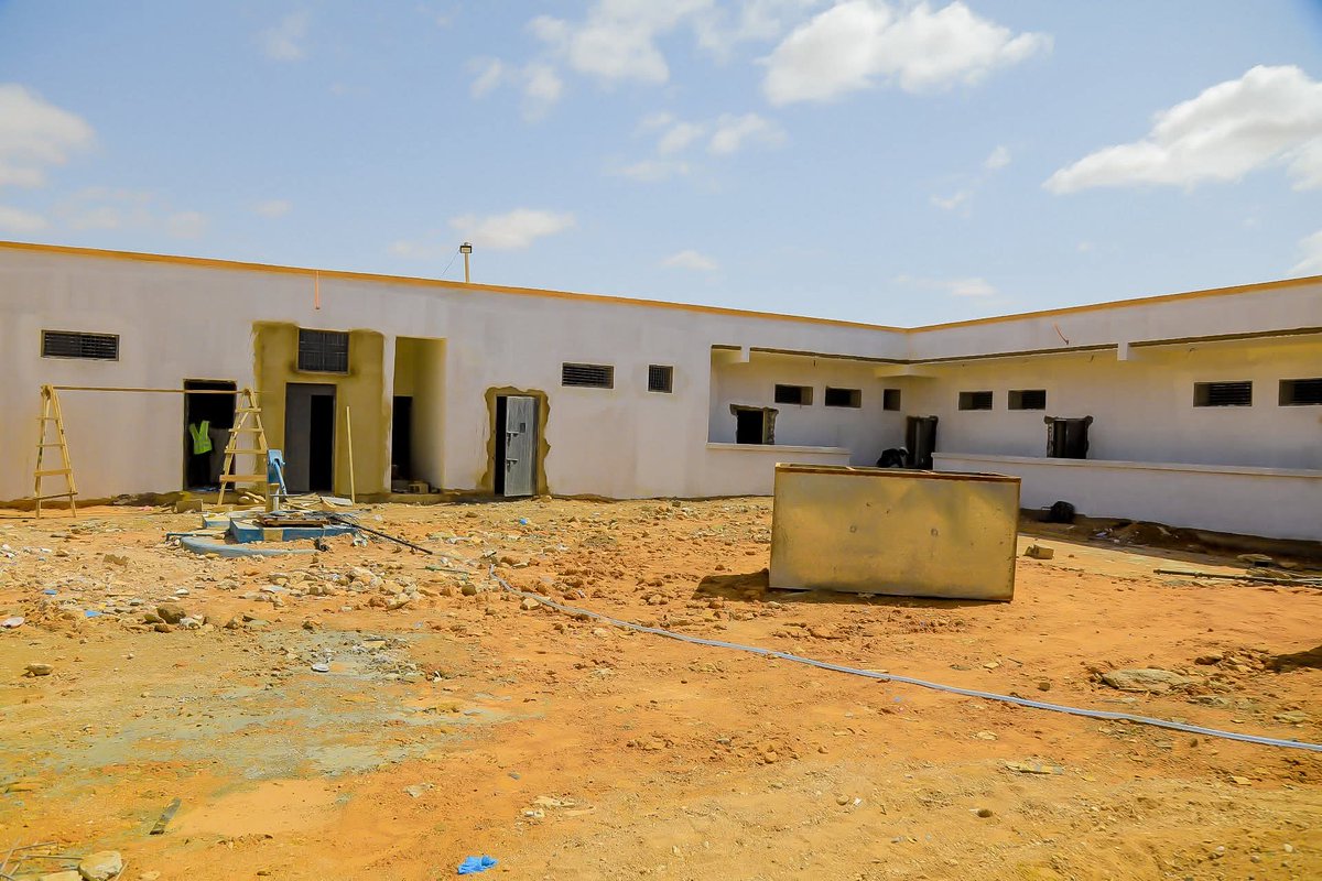 Plpoliceforce's tweet image. Garoowe | 14 June 2025
Madaxweynaha Puntland @HESaidADeni kormeeray dhismaha Taliska Guud ee Booliiska & Saldhigga Dhexe ee Garoowe oo maraya heer gebogebo.
facebook.com/share/p/1HheQh…
#Puntland #Amniga #Garowe #PuntlandDevelopment
