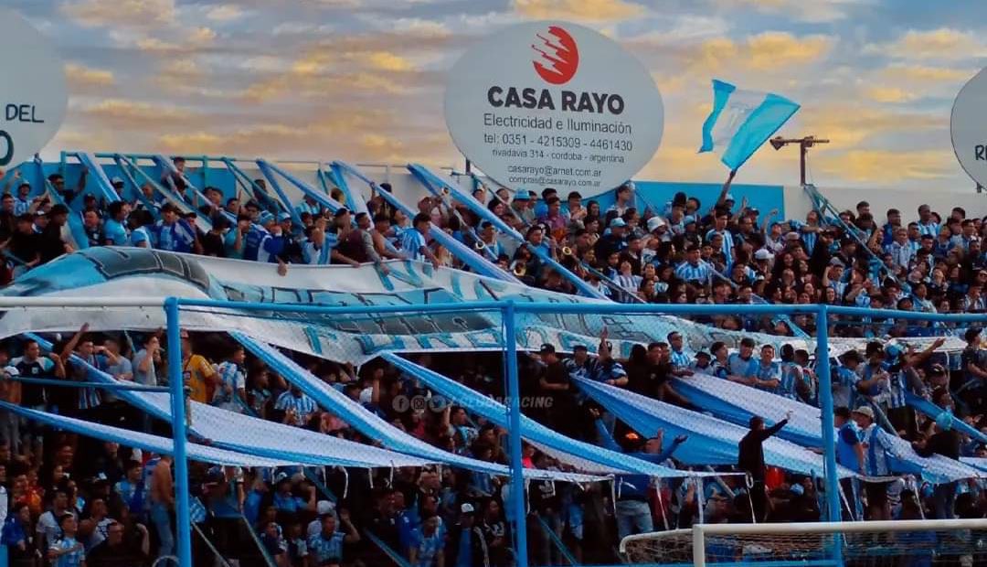 ClubARacingENG's tweet image. ⚽️ IT’S MATCHDAY!! 

Racing De Cordoba travel to face Deportivo Maipu in the Primera Nacional. 

9th Vs 12th as the second half of the season gets itself underway.

Hosts have lost once in their last six.

Racing haven’t won in five.

Let’s try and change that🎯

#RacingCBA🩵🤍