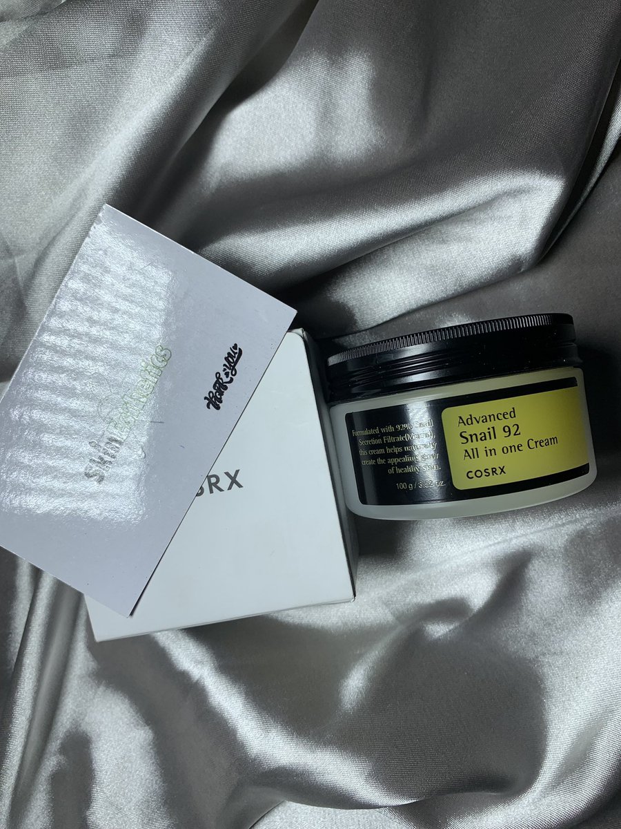 Cosrx Advanced Snail 92 All in One Cream

This is a moisturizer that is enriched with snail mucin 92% which nourish the skin and moisturize it without oiliness. It also helps to create appealing glow of healthy skin

🏷️ 20000

100ml  

📍Ibadan - Lagos/Worldwide delivery

Kindly
