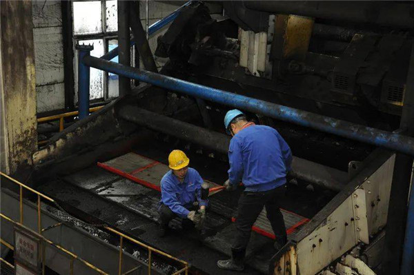 juliamesh's tweet image. In the high intensity working environment of a coal washing plant,reliable screening equipment is essential. This is a customized wedge wire screen panel we made for our customer. It continues to run smoothly even under tough conditions,effectively improving screening efficiency.