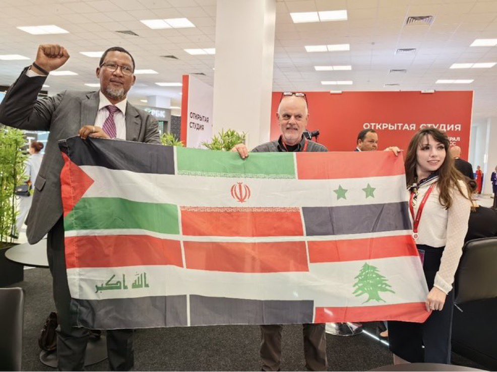 Partisangirl's tweet photo. Egypt has stolen the passport of Nelson Mandela's grandson as he tries to help Gaza.

I had the pleasure of meeting this great man in Russia. He supports the axis. https://t.co/xq69JsbFH0