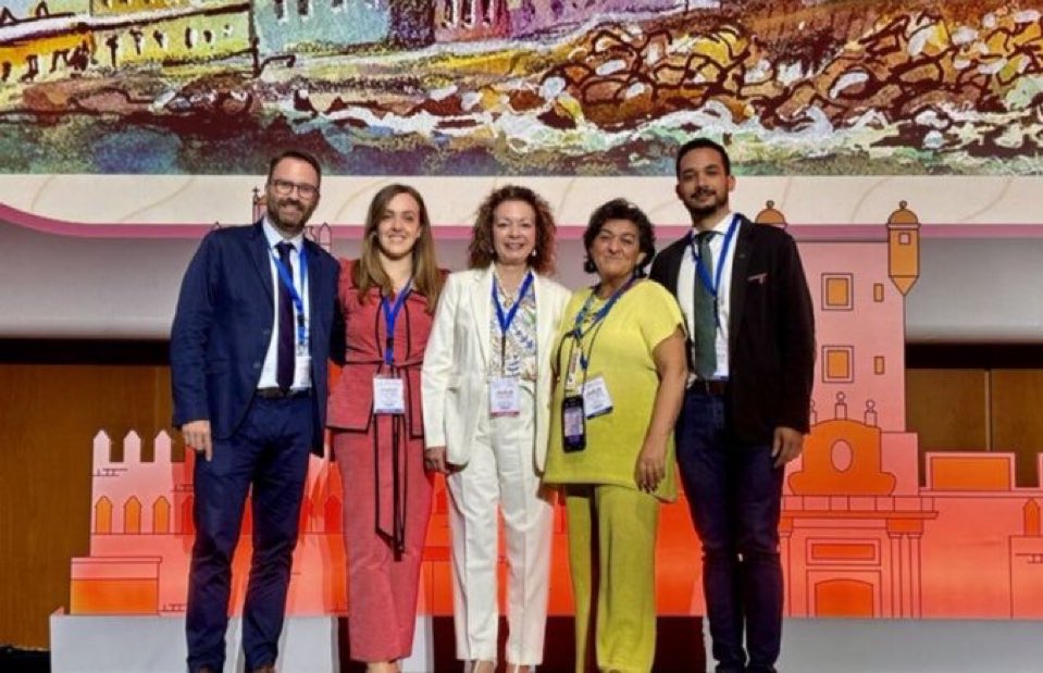 Enhorabuena!!! <a href="/InfoAeu/">AEU</a> <a href="/albertobudiaalb/">alberto budia alba</a> <a href="/CoralManso/">Coral Manso Aparicio</a> <a href="/CarmenGEnguita/">Carmen GEnguita</a> <a href="/JGomezRivas/">Juan Gómez Rivas</a>