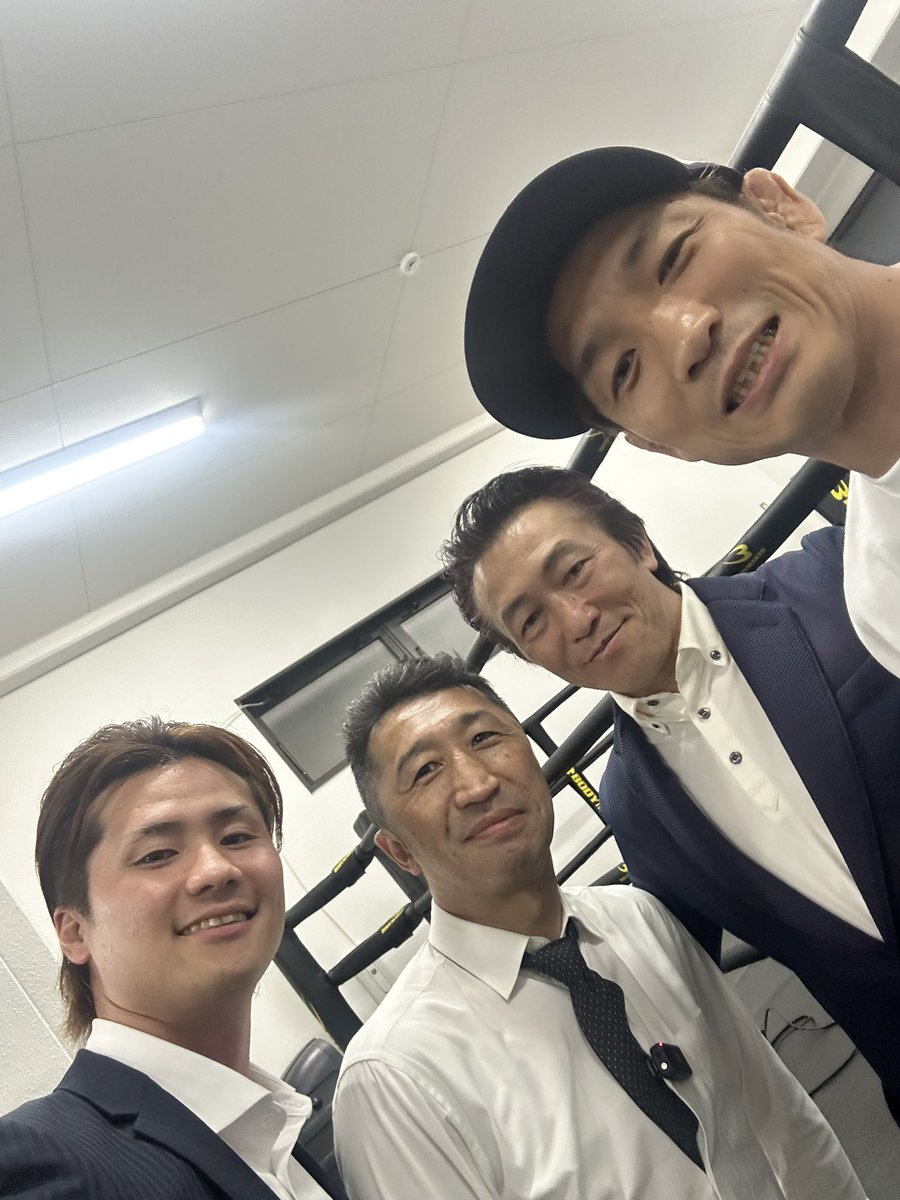 #内藤大助 さんのジム『EL FINITO』のオープン祝い🎉
現役の頃から #野木トレーナー 繋がりで良く一緒に練習させてもらいました。

現役時代の懐かしい方々にも会えて嬉しかったなぁ

#亀戸ボクシングフィットネス なら #ELFINITO