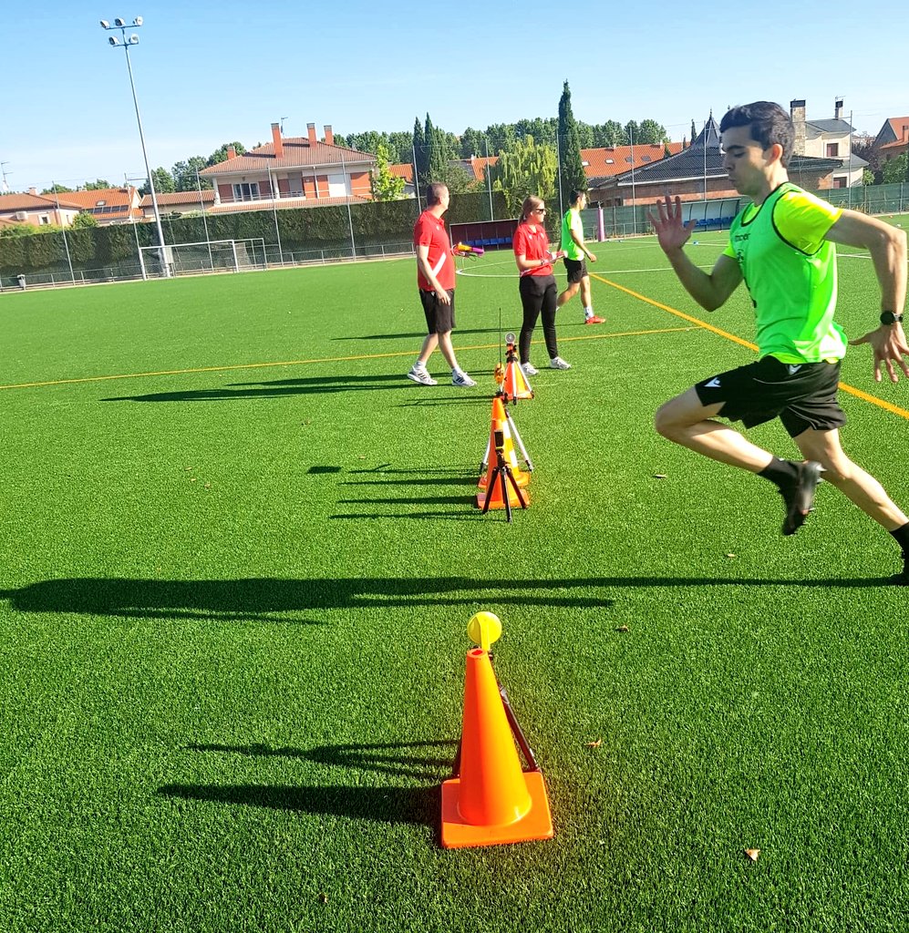 FCyLF's tweet photo. 👇 Jornada de cursos de ascenso para nuestros árbitros @FCyLF de Regional de Aficionados, Tercera @rfef y Asistentes de Segunda @rfef ¡ Suerte a todos 👌! https://t.co/Rl4LeHFT7e