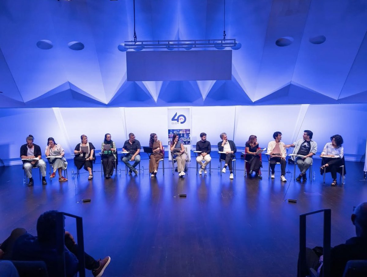 ¡Ya está fuera! | #LibrosCruzados de Antonio Tabares

El pasado miércoles presentamos la Primera Lectura de la obra en la Sala de Cámara del Auditorio de Tenerife. ¡Despegamos! 🚀

Gracias por acompañarnos🫂